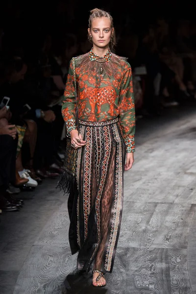 Look 47